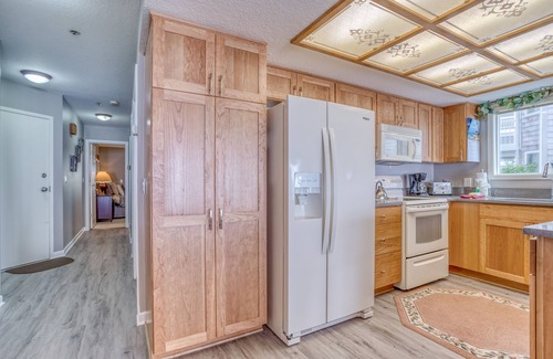 Depoe Bay Condo | Extraordinary Depoe Bay Ocean Views From Ground-Level Condo!