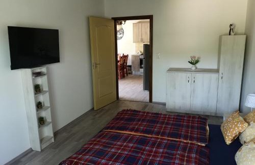 Sarvar Apartment | Ezüstfenyő Vendégház