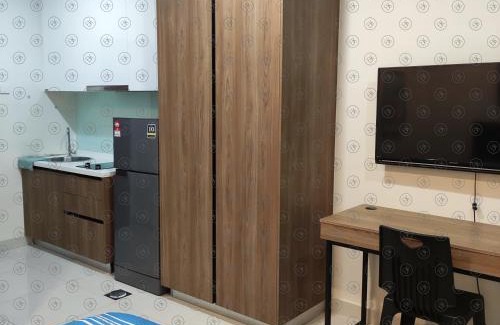 Batu Lintang Hotel | EzyStay Kozi Square LD Legenda Regatta Suite