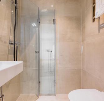 Huskvarna Apartment | Förstklassig bekvämlighet!