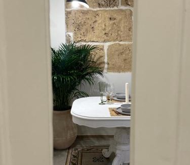 Noto Apartment | F Home