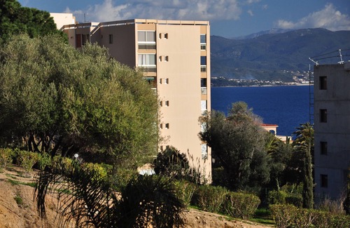 Ajaccio Apartment | F2, TerraceView Sea, Beach 50m, Wifi, Clim, Rte des Îles, Quiet