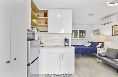 Cypress Point Apartment | Fab Studio Efficiency at Pompano Beach Pointe!