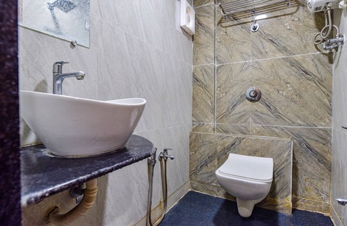 Chandkheda Hotel | Fabexpress Silver Inn