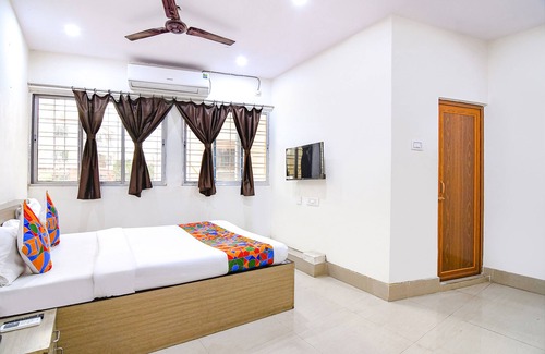 Kolkata Hotel | Fabexpress Vhyom Sky Palace