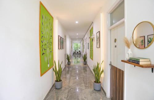 DLF Phase 3 Hotel | FabHotel Aravali Suites