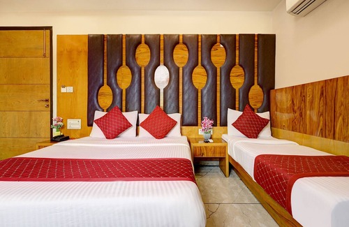 Paharganj Hotel | Fabhotel Church View