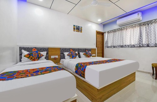 Ahmedabad Hotel | FabHotel Dev Palace