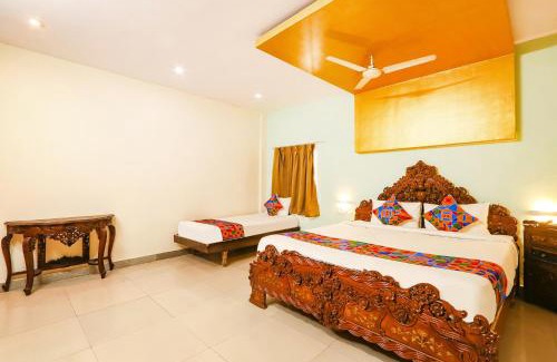 Lakdi Ka Pul Hotel | FabHotel Maruthi Residency - Nr Lakdikapul Metro Station