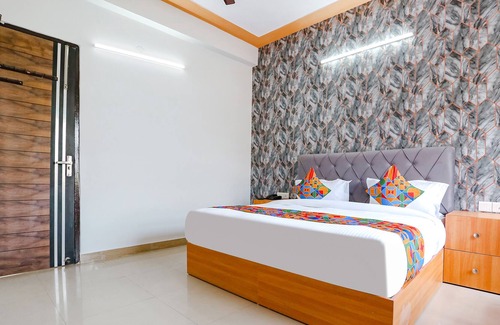 IMT Manesar Hotel | Fabhotel Next Home Prime