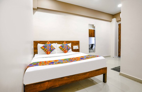 Surat Hotel | Fabhotel Royal Paradise