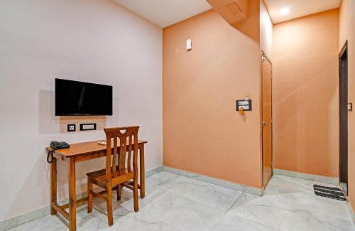 Kolkata Hotel | FabHotel The Ax Inn