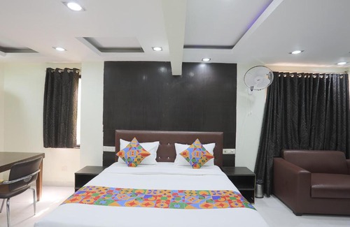Patel Nagar Hotel | FabHotel Trio Continental Patel Nagar