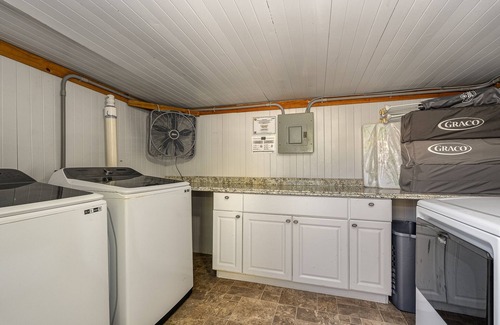 Winslow Reserve Apartment | Fabulous 1BR NEW Coastal APT Steps to the Beach! - Unit D
