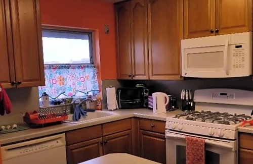 Gulfport Condo | Fabulous fully furnished, fully stocked 2-bedroom corner apartment in Gulfport