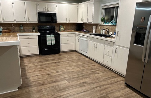 Crystal Beach Cabin | Fabulous open concept cabin sleeps 12 on Bolivar Peninsula