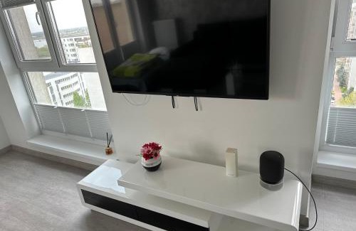 Militari Apartment | Fabulous Penthouse Lakeview W20