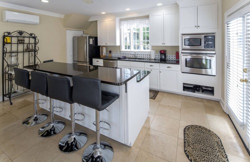 Savannah Victorian District House | Fabulous Victorian/Walk 2 Forsyth/Offstreet Parking/Relaxed Cancellation Policy