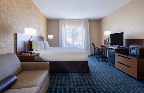Heather Gardens Hotel | Fairfield Inn and Suites by Marriott Denver Aurora/Medical Center