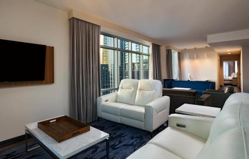 Rainey Street Historic District Hotel | Fairfield Inn & Suites Austin Downtown