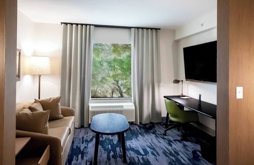 Fairgrounds Hotel | Fairfield Inn & Suites by Marriott Louisville Airport