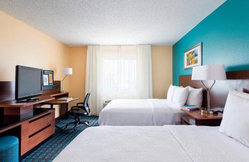 Park Central Hotel | Fairfield Inn & Suites Dallas Park Central