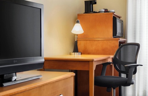 Maumee Hotel | Fairfield Inn & Suites Toledo Maumee