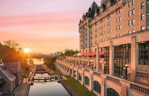 Byward Market - Parliament Hill Hotel | Fairmont Chateau Laurier
