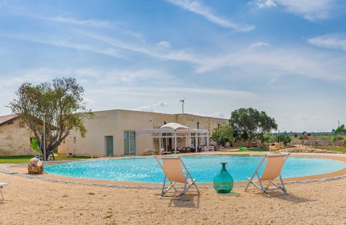 Lizzanello Villa | Falcon Home Resort: Superior Double Room "Fire"