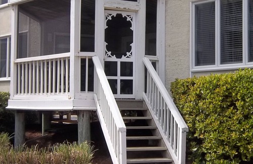 Isle of Palms Condo | Fall days & nights still call for flip-flops at Hannah's Cabana.