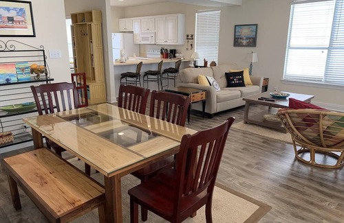 Morgantown House | Fall Discounted! Beach/Pools/Tennis & Pickleball