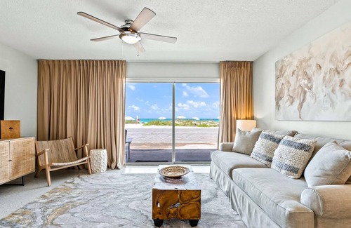 Holmes Beach Resort | FALL INTO THE SEA from the porch of these one bedroom suites at Bali Hai Beachfront Resort