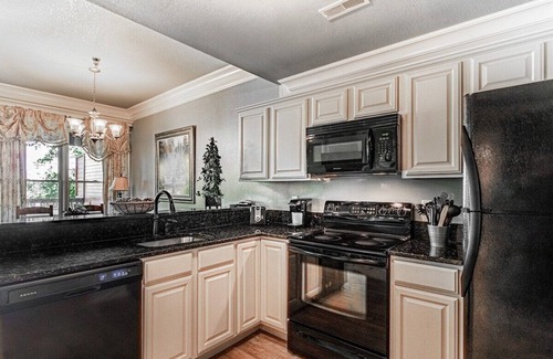 Pigeon Forge Cabin | Fall Vacation! near Parkway W Hot Tub & Resort Pool