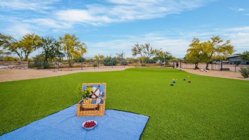 Rio Verde Foothills House | Fallbrook by AvantStay Secluded Home on 40acres wPool Rooftop Trails