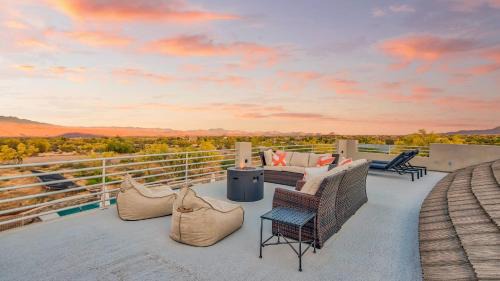 Rio Verde Foothills House | Fallbrook by AvantStay Secluded Home on 40acres wPool Rooftop Trails
