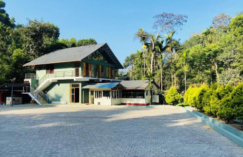 Donigal Resort | Falling Water Resort by Travent Mug