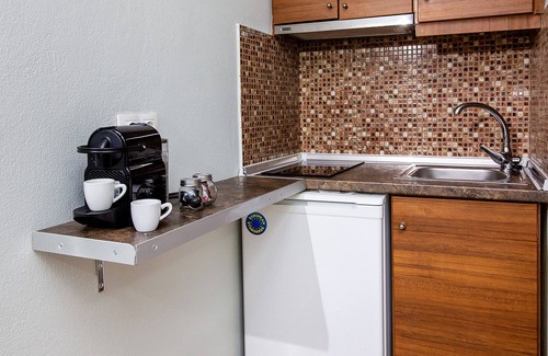 Potos House | Famelia Studios Lampiris