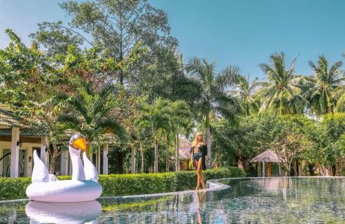 Cua Lap Resort | Famiana Green Villa