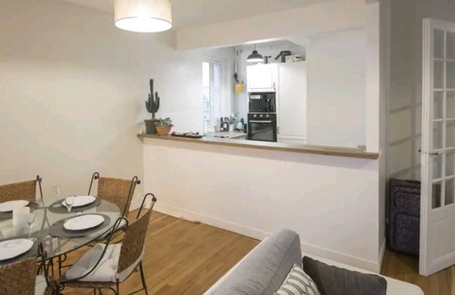 Adamville Apartment | Family Appartement