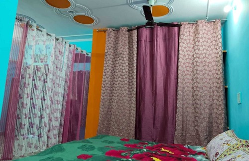 Panch Batti Cottage | Family atmosphere Guest Room With Double Bed + Single Bed With Cooling Duckting