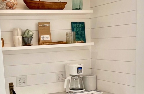 Isle of Palms Cottage | Family Beach Cove.