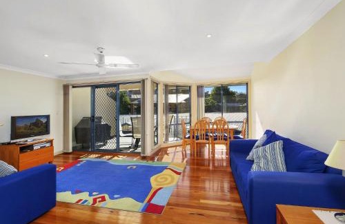 Terrigal House | Family Beach Retreat in Lovely Terrigal Home
