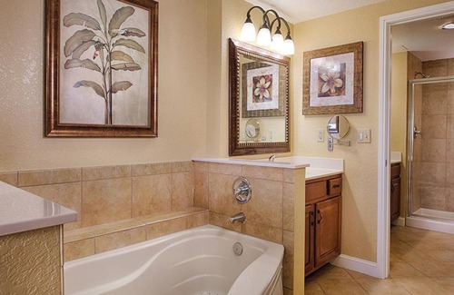 Lake Buena Vista Resort | Family Bliss: 2BR Dlx inside Disney Gates, Lazy rivers, Parks