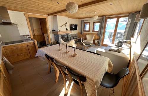 Plagne Soleil Ski Chalet | Family Chalet au to 12 pers./ La Plagne Soleil alt. 2050m/ski-in/ski-out