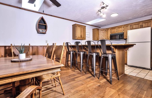 Arbor Vitae Cabin | Family & Dog Friendly- Private Year Round Lakefront Cabin with dock