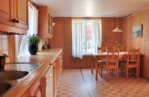 Nome Other | Family Farm. Green fields, forests. Child friendly.