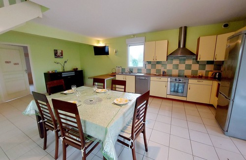 Saint-Mars-sur-la-Futaie Cottage | Family cottage with private pond and accessible features in Saint-Mars-sur-la-Futaie