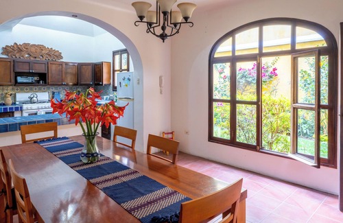 Antigua Guatemala House | Family-friendly 3-bedroom house with WiFi and parking in Antigua Guatemala