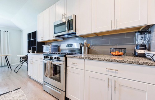 Magnolia House | Family-Friendly 3BR Home w/Teepee Sleepover Setup + Backyard Fun!