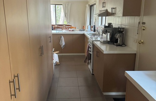 Wharparilla House | Family friendly accommodation up among the gum trees, kookaburras and kangaroos